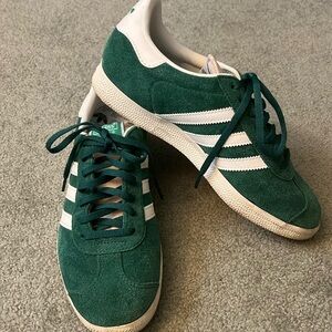 Adidas Gazelle green & white sneakers